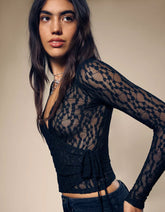 Long sleeve knotted blonde lace T-shirt