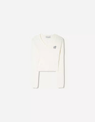 Cable-knit sweater with embroidery