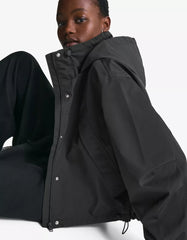 Water-resistant and windproof technical jacket