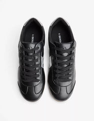 Retro sneakers with thin soles