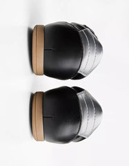 Retro sneakers with thin soles