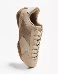 Sneakers with thin soles