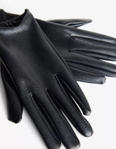 Leather effect gloves