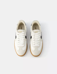 Retro sneakers with lace detail