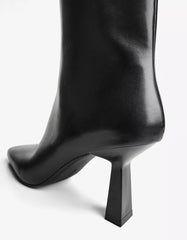 Kitten-heel ankle boots with square toe