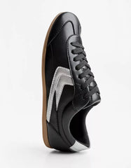 Retro sneakers with thin soles