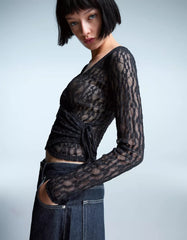 Long sleeve knotted blonde lace T-shirt