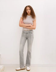 Low-rise bootcut jeans