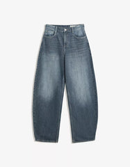 Wide-leg barrel jeans
