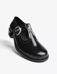 Strappy shoes with buckle