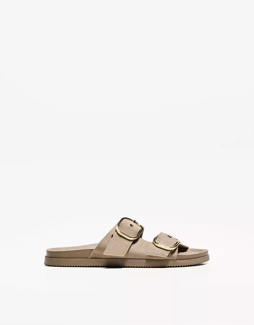 Flat slider sandals with buckles