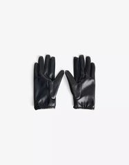 Leather effect gloves