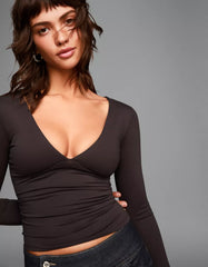 Long sleeve T-shirt with gathering