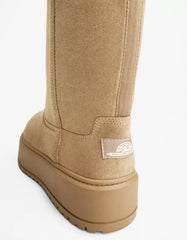 Platform boots with faux fur lining