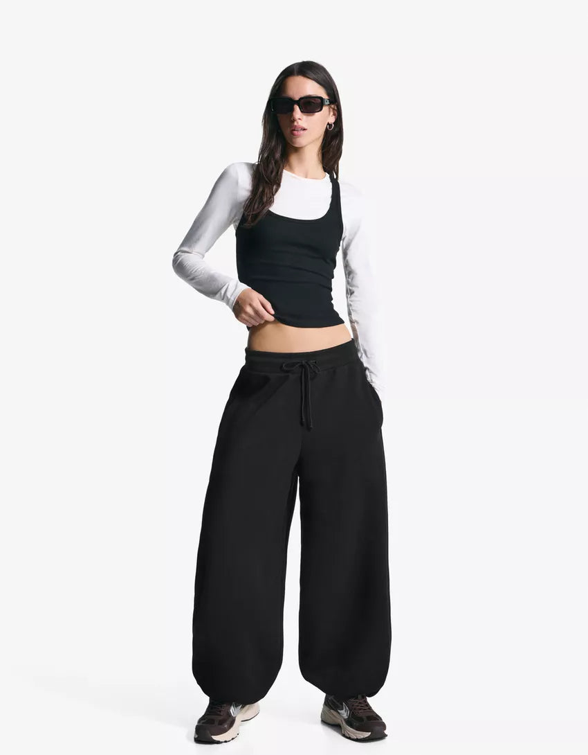 Plush barrel pants with stoppers