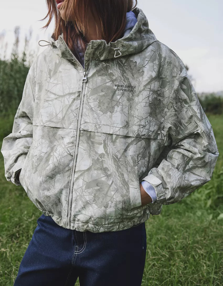 Printed hooded puffer jacket