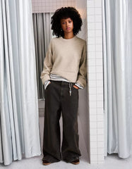 Oversized sweater with ribbed hem