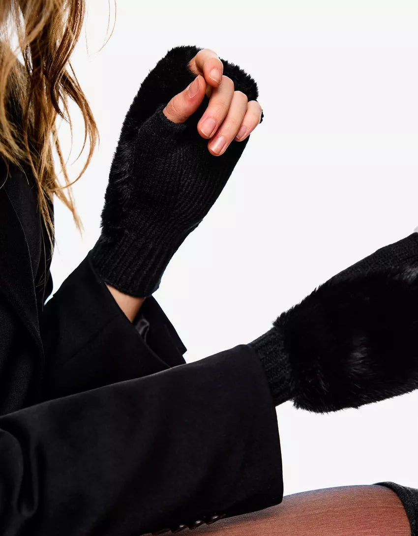 Faux fur mittens