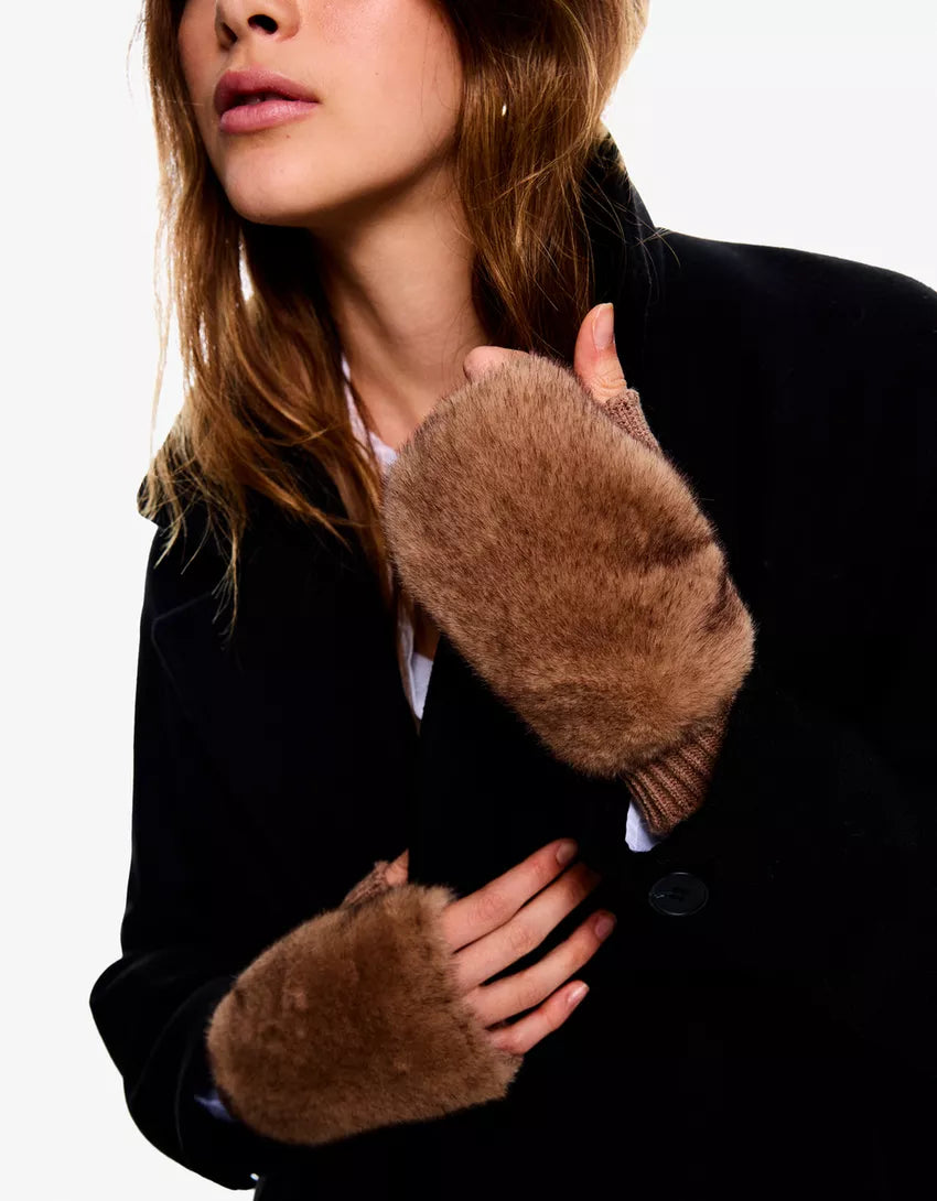 Faux fur mittens