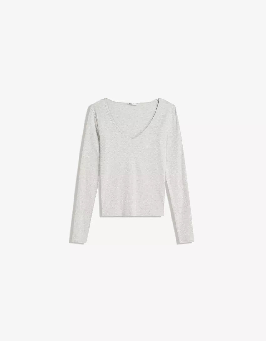 Long sleeve V-neck T-shirt