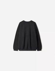 Oversize sweatshirt with pockets