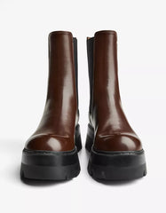 Ankle boots with elastic detail