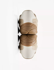 Sneakers with thin soles