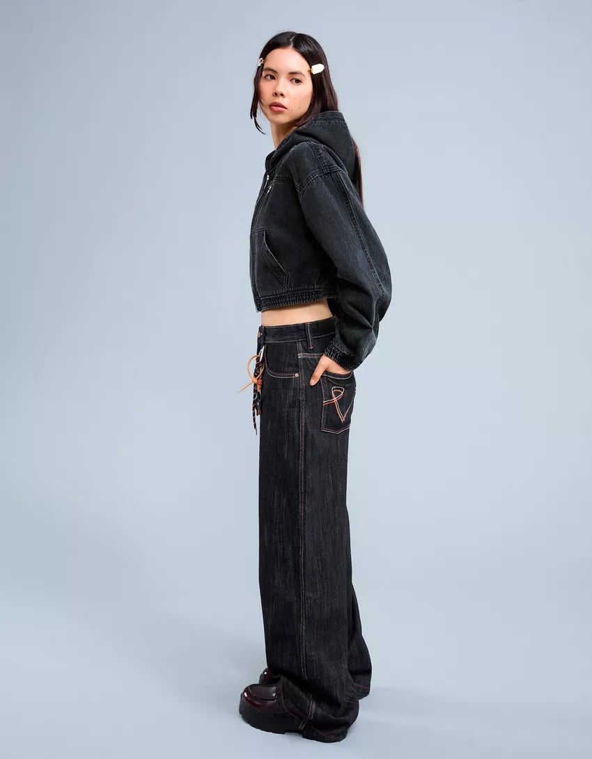 Denim jacket with zipper