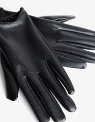 Leather effect gloves