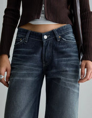 Low-rise slouchy jeans