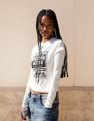 Short sleeve T-shirt with studs and print