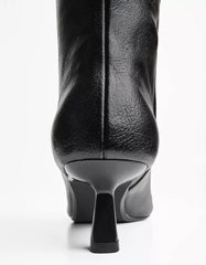 Kitten-heel boots