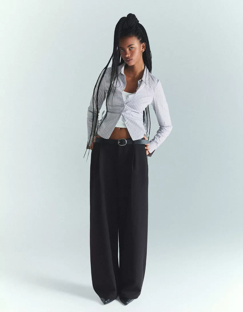 Fitted shirt with gathered side