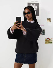 Oversize sweatshirt with pockets