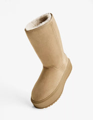 Platform boots with faux fur lining