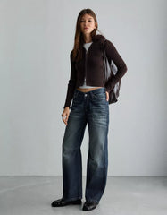 Low-rise slouchy jeans