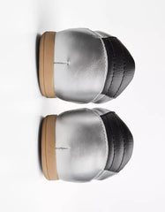 Retro sneakers with thin soles