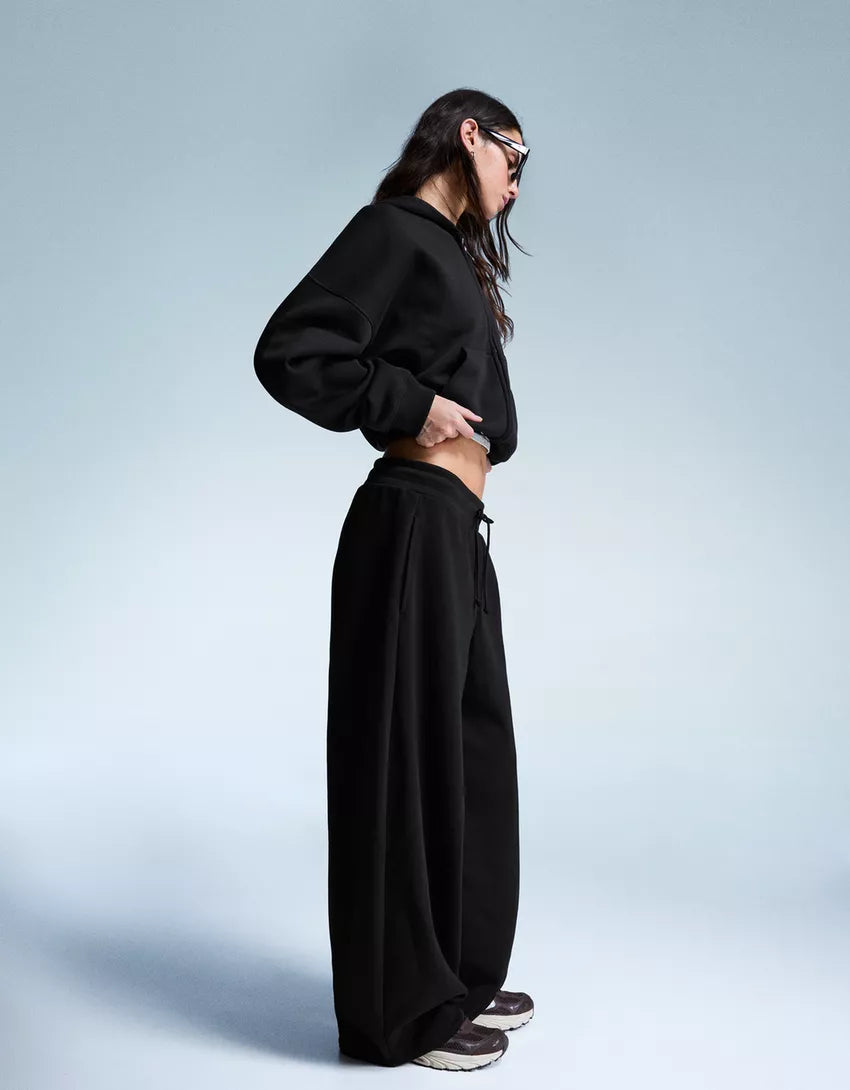 Plush barrel pants with stoppers