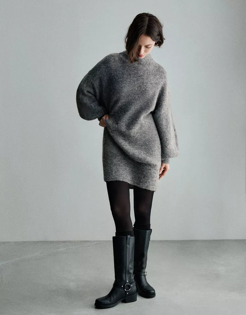 Midi dress with voluminous sleeves