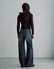 Low-rise slouchy jeans