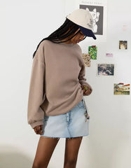 Oversize sweatshirt with pockets