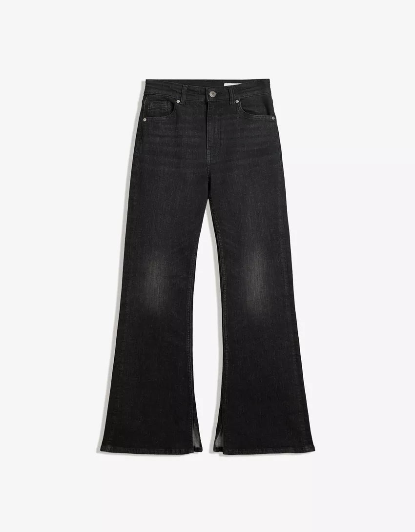 Flared jeans with slit