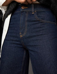 Wide-leg straight fit jeans