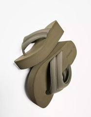 Quilted platform sandals